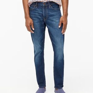 J crew Athletic slim-fit jean in signature flex 28x30